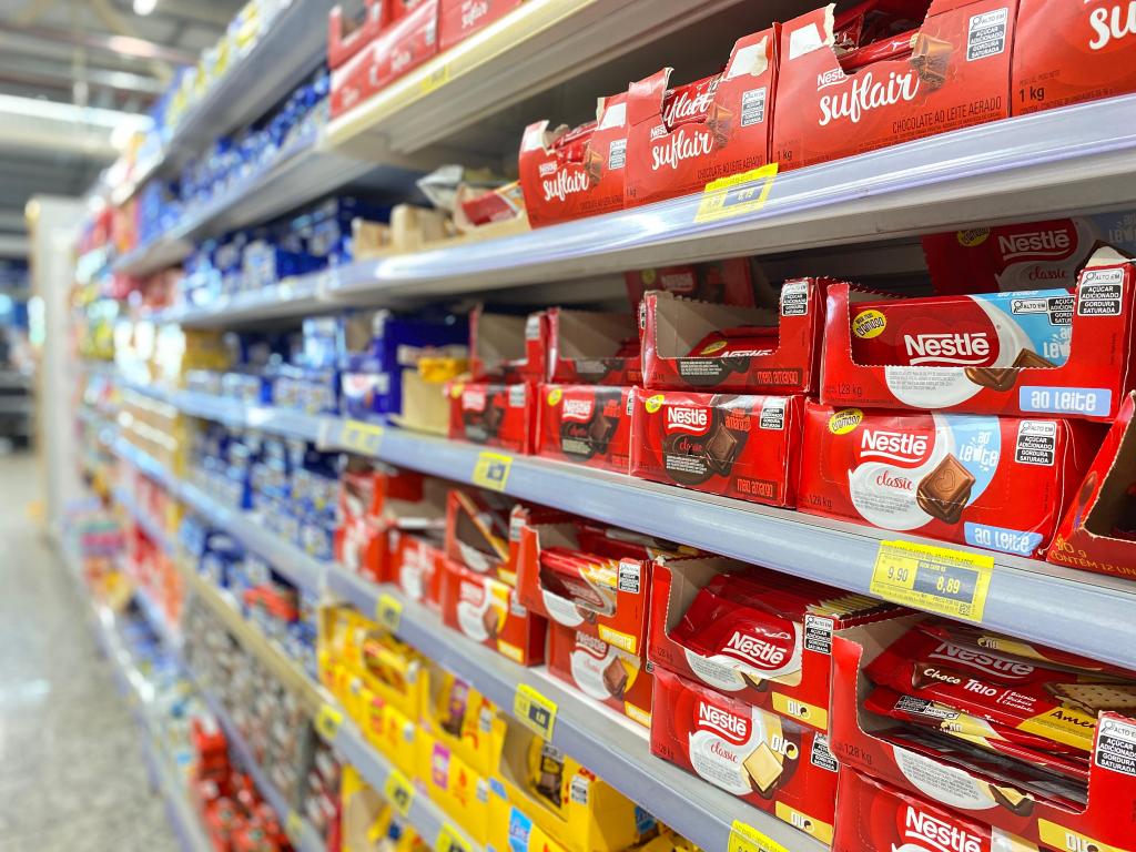 Procon-MT orienta sobre cuidados nas compras de chocolates e pescados - Ao comprar chocolates é importante verificar se o doce é classificado como ‘chocolate’ ou 'doce sabor chocolate'